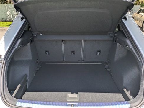 Used 2025 Audi Q3 2.0T Premium image 11