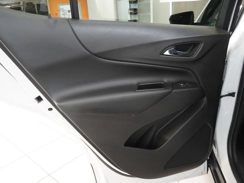 Used 2020 Chevrolet Equinox LT w/ Driver Convenience Package FWD image 26
