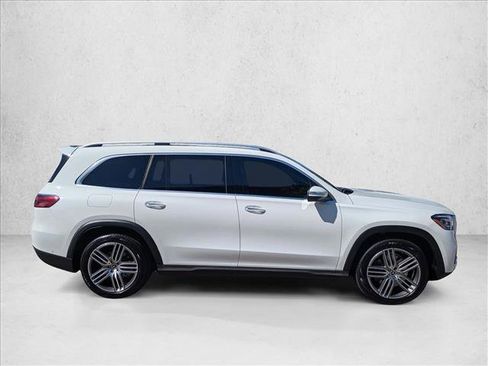 Used 2026 Mercedes-Benz GLS 450 4MATIC image 4