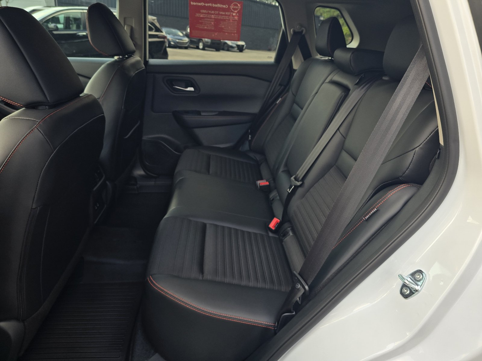 Used 2026 Nissan Rogue SV AWD/4WD image 12