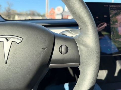 Used 2021 Tesla Model 3 Standard Range Plus RWD image 13