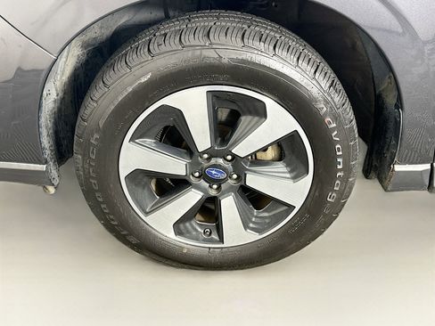 Used 2018 Subaru Forester 2.5i Premium image 11