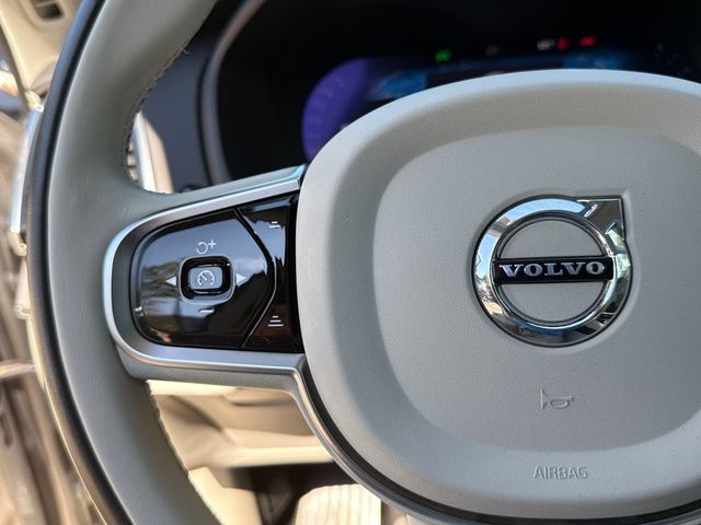 Certified 2023 Volvo XC90 B6 Plus w/ Protection Package AWD/4WD image 12
