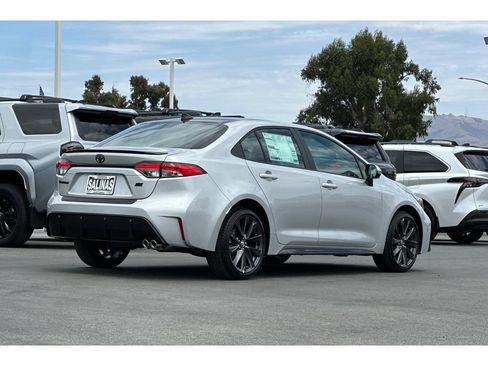 New 2026 Toyota Corolla SE w/ SE Package FWD image 4