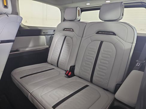 Used 2024 Rivian R1S Adventure image 25