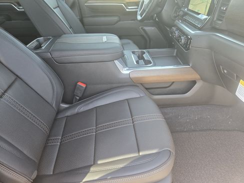 New 2025 Chevrolet Silverado 2500 High Country w/ High Country Premium Package image 10