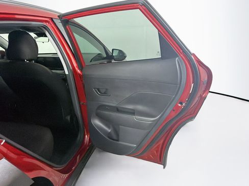 Used 2025 Hyundai Kona SEL FWD image 28
