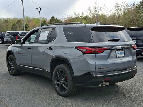 Certified 2023 Chevrolet Traverse Premier w/ Redline Edition AWD/4WD image 5