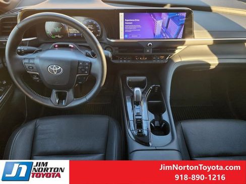 Used 2025 Toyota Crown Platinum image 27