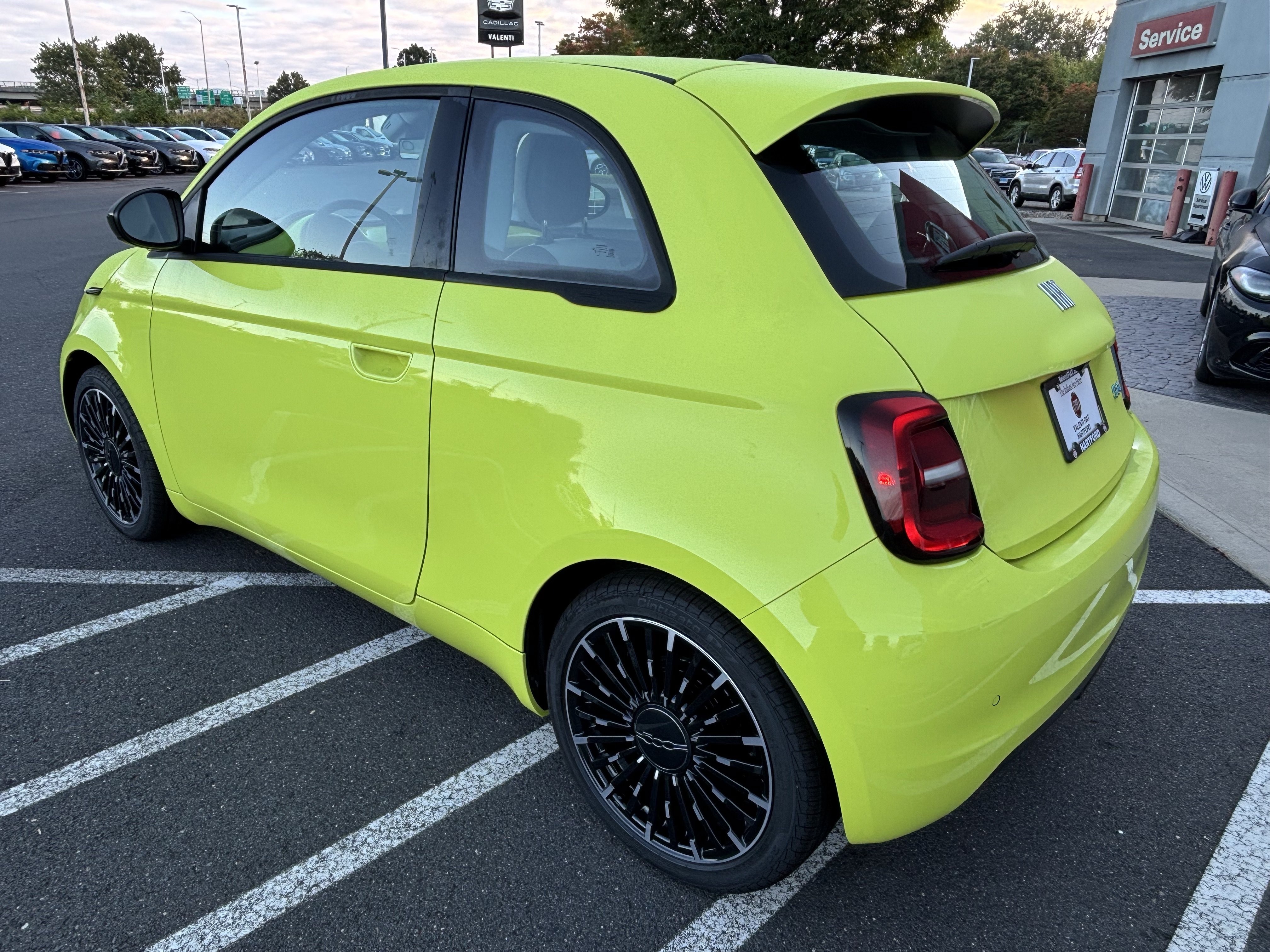 New 2026 FIAT 500 e w/ Comfort Group FWD image 4