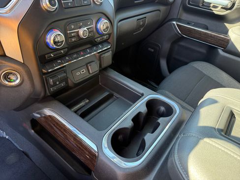Used 2021 GMC Sierra 1500 Elevation w/ Preferred Package AWD/4WD image 13