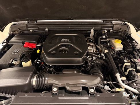Used 2018 Jeep Wrangler Unlimited Sport S AWD/4WD image 11