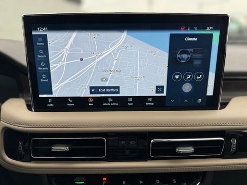 Certified 2023 Lincoln Nautilus Reserve w/ Equipment Group 201A image 18