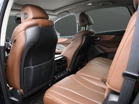 Certified 2024 Acura MDX SH-AWD w/ Technology Package image 11