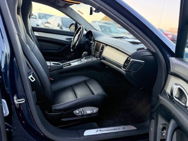 Used 2014 Porsche Panamera image 14