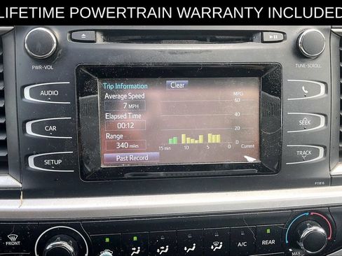 Used 2019 Toyota Highlander LE FWD image 21