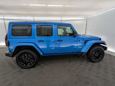 Used 2022 Jeep Wrangler Unlimited Sahara w/ Cold Weather Group image 7