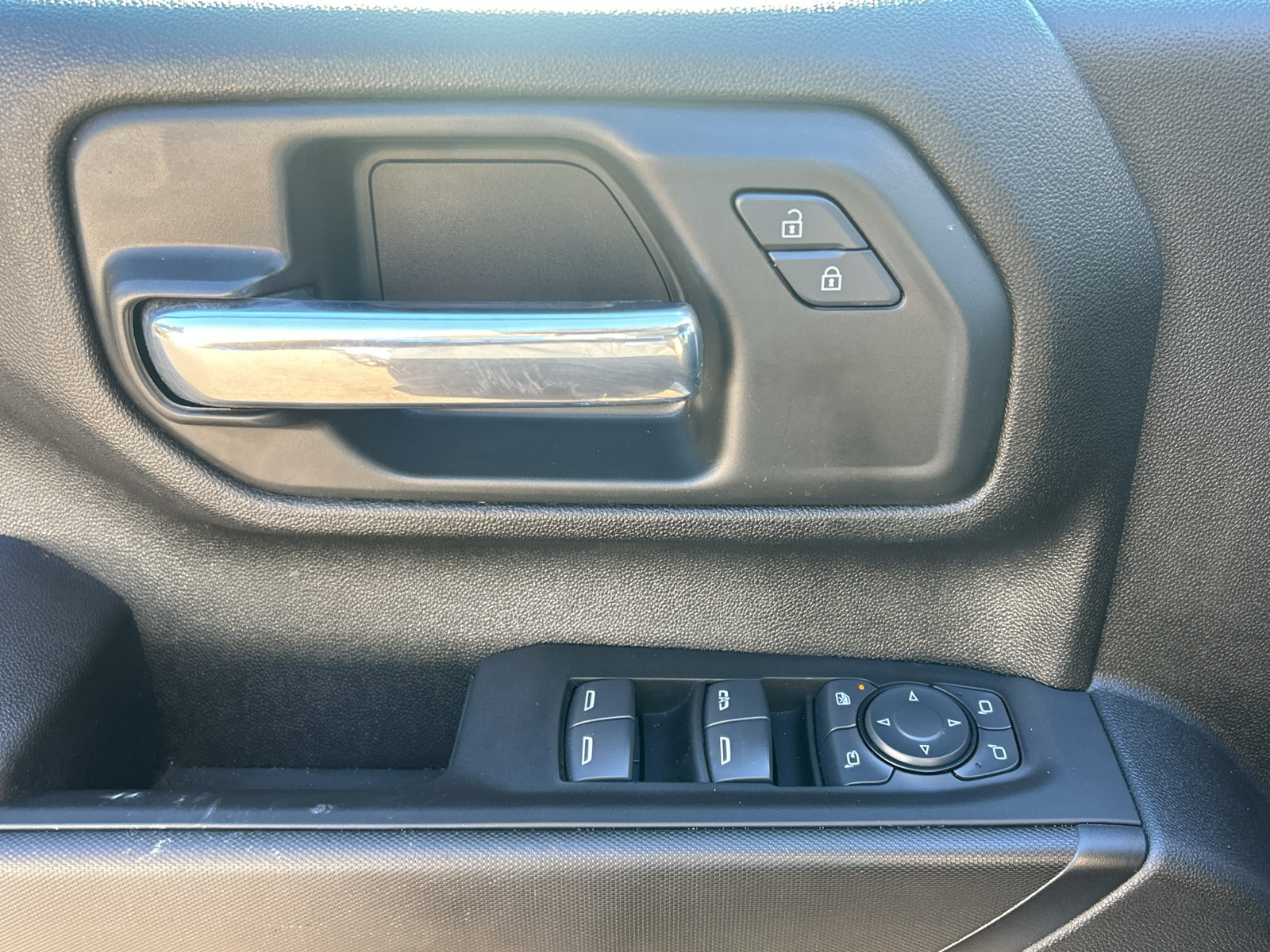 Used 2025 Chevrolet Silverado 2500 Custom w/ Custom Value Package AWD/4WD image 16
