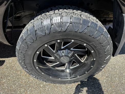 Used 2007 Nissan Frontier LE RWD image 12