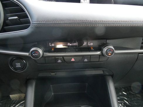 Used 2020 MAZDA MAZDA3 AWD Sedan w/ Select Package image 19