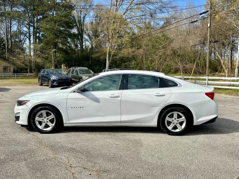 Used 2022 Chevrolet Malibu LS image 4