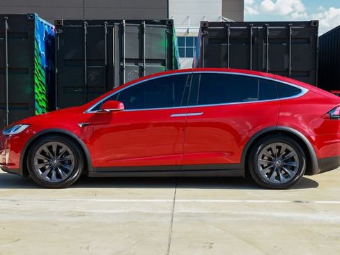 Used 2018 Tesla Model X 100D AWD/4WD image 4
