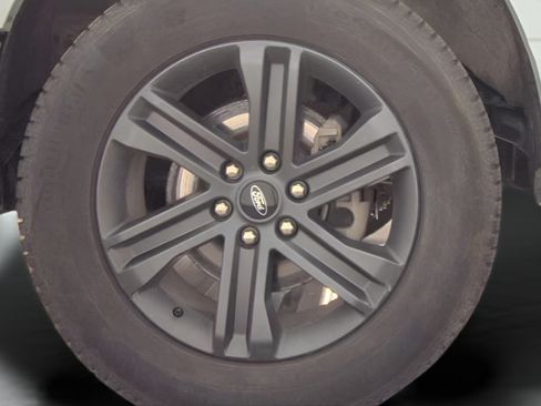 Used 2023 Ford F150 Lariat w/ Equipment Group 502A High AWD/4WD image 18