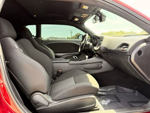 Used 2020 Dodge Challenger R/T Scat Pack RWD image 25