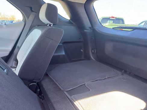 Used 2023 Chevrolet Equinox LS w/ LS Convenience Package AWD/4WD image 34