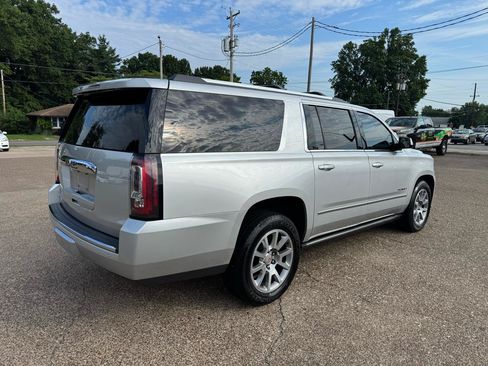 Used 2019 GMC Yukon XL Denali w/ Open Road Package AWD/4WD image 7