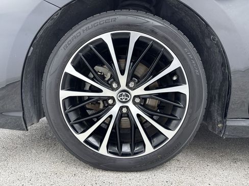 Used 2019 Toyota Camry SE FWD image 41