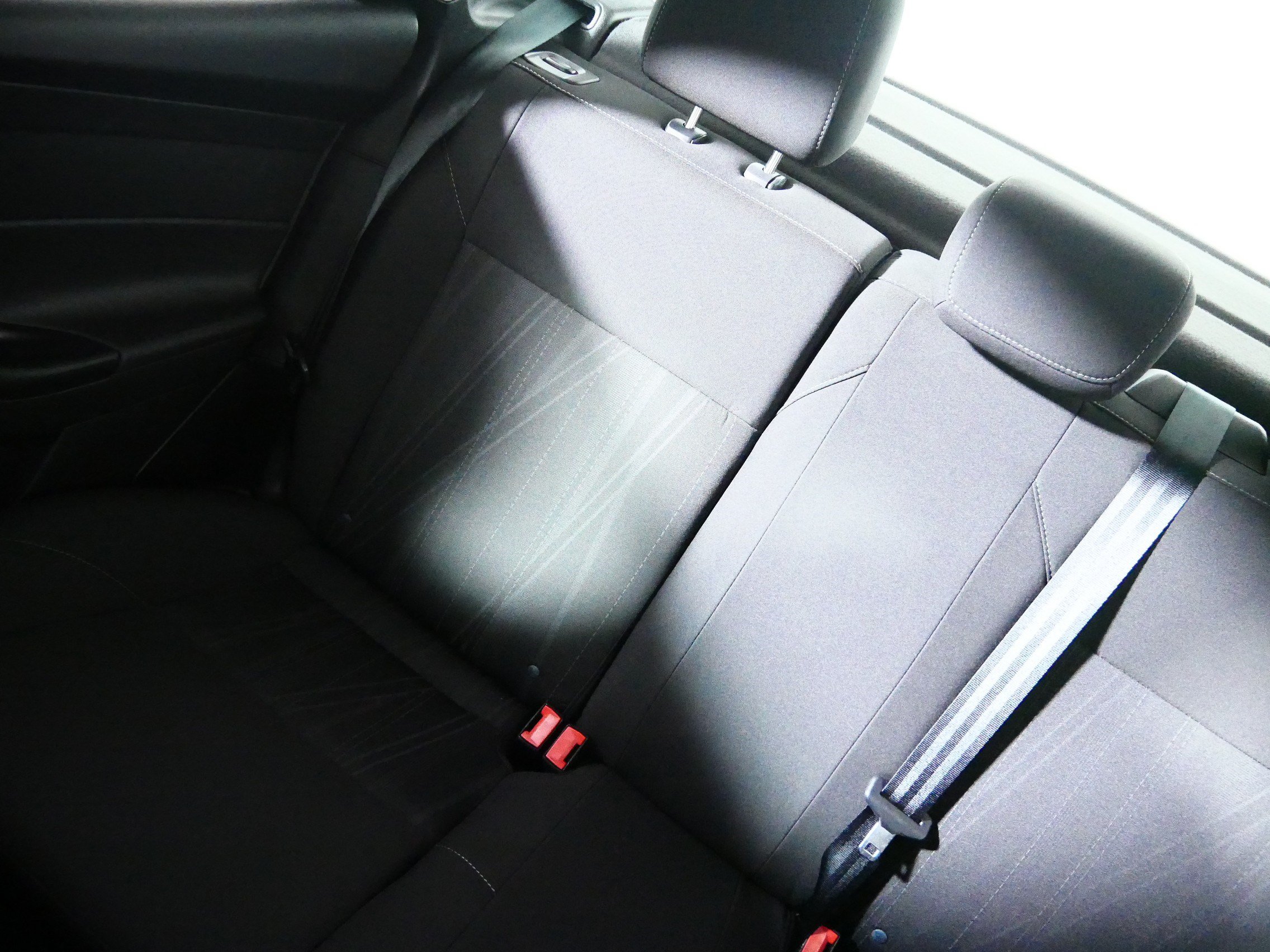 Used 2017 Ford Focus SE FWD image 12