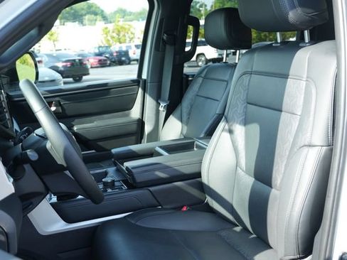 Used 2025 Toyota Tundra Limited AWD/4WD image 20