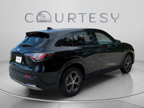 Certified 2024 Honda HR-V EX-L image 7