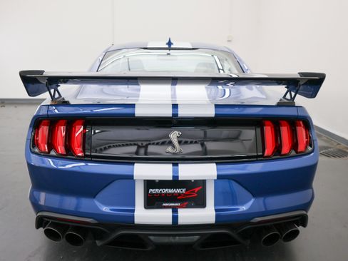 Used 2020 Ford Mustang Shelby GT500 w/ Carbon Fiber Track Pack RWD image 4