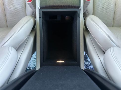 Used 2017 Lincoln Continental Reserve w/ Luxury Package image 33