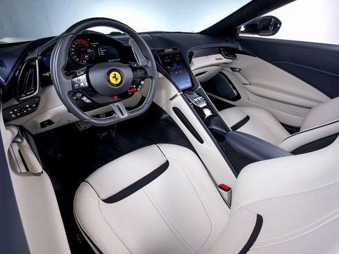 Certified 2025 Ferrari Roma Spider image 5
