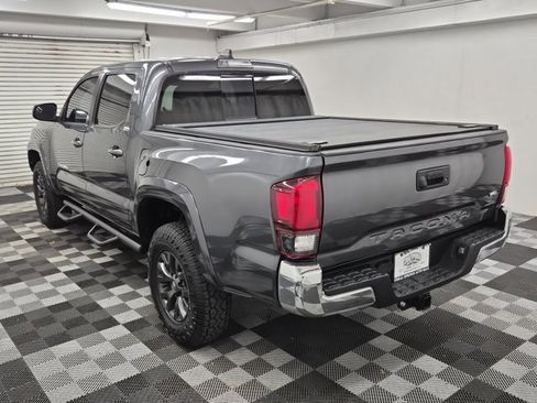 Used 2020 Toyota Tacoma 2WD Double Cab image 4