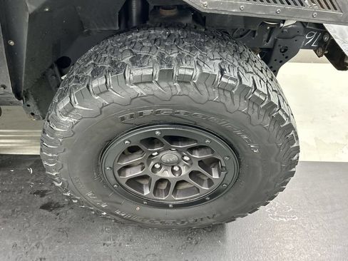 Used 2023 Jeep Wrangler Unlimited Sport AWD/4WD image 8