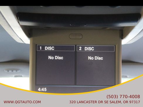 Used 2016 Chrysler Town & Country Touring w/ Driver Convenience Group image 24