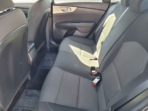 Used 2023 Kia Forte LXS FWD image 7