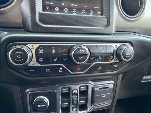 Used 2023 Jeep Wrangler Unlimited w/ Cold Weather Group AWD/4WD image 16