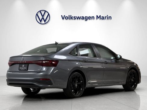 New 2027 Volkswagen Jetta SE FWD image 5