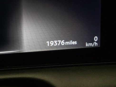 Used 2024 Nissan Ariya AWD image 33