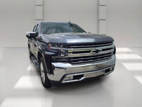 Used 2021 Chevrolet Silverado 1500 LTZ w/ LTZ Premium Package AWD/4WD image 3