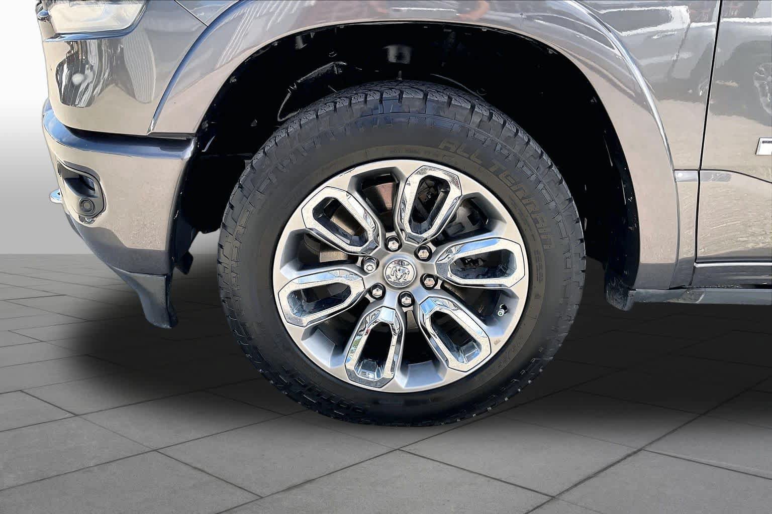 Used 2022 RAM 1500 Laramie w/ Laramie Southwest Edition RWD image 11