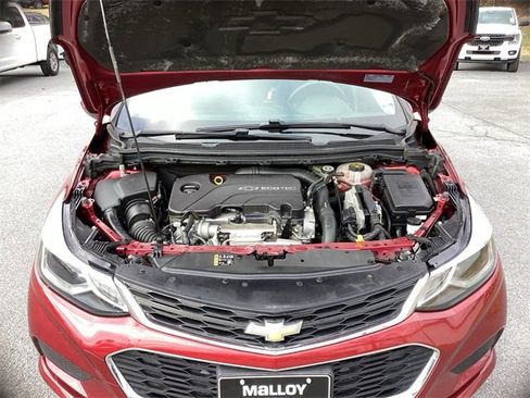 Used 2018 Chevrolet Cruze LT w/ Convenience Package image 20