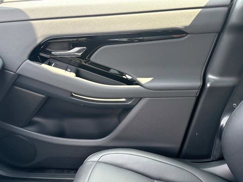 Certified 2025 Land Rover Range Rover Evoque S image 22
