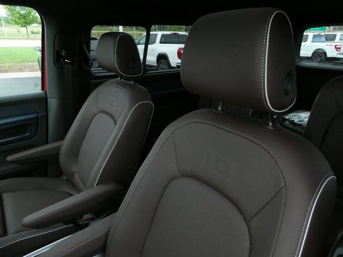 New 2025 Volkswagen ID. Buzz Pro S Plus image 32