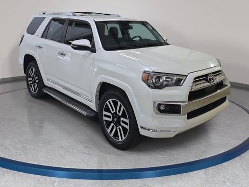 Used 2022 Toyota 4Runner Limited AWD/4WD image 4